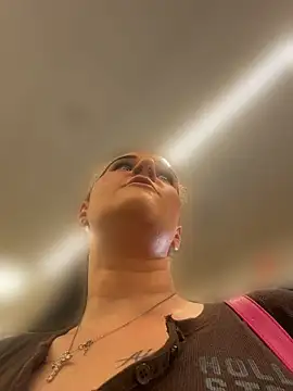 lolabunny9 (F milf) - I’m free!!!!! Divorce celebration