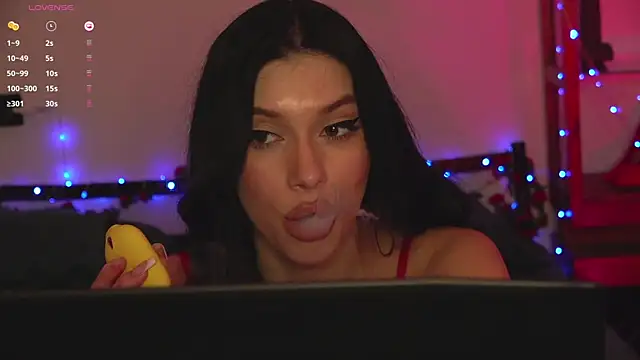 Olivia_Faye webcam