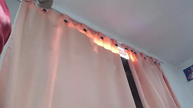 thianahorny webcam