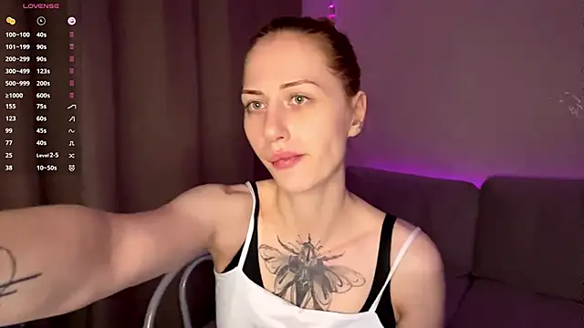 BlondeBun webcam
