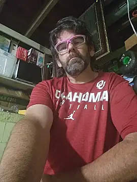 ultimateBWC live cam on StripChat