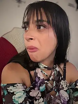 sasha-firee (F young) - Shuck tits💦💋