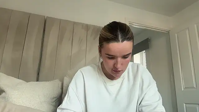 Watch maisiesmithx live on EroticFlix - High definition streams