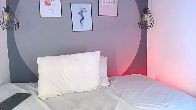 sarita_duque live cam on StripChat