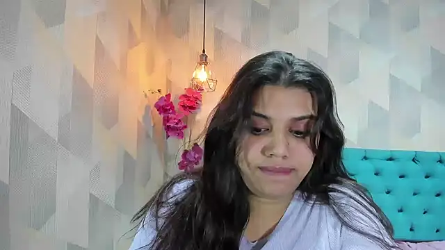 LindaBreeS webcam
