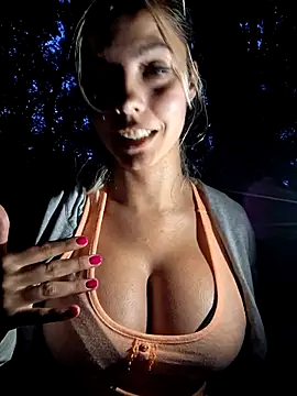 allinqueen webcam