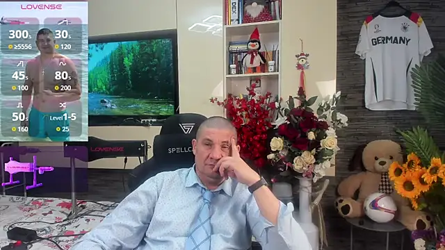 SpartacusDaddy48 webcam