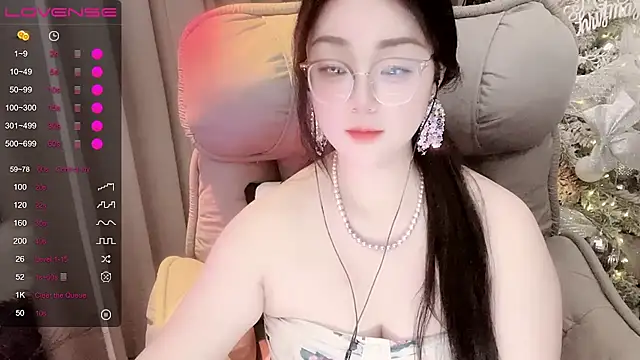 Monica-666888- webcam