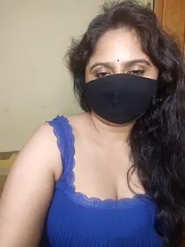 Sravvi499 webcam