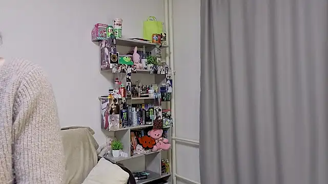 Layla_Muur webcam