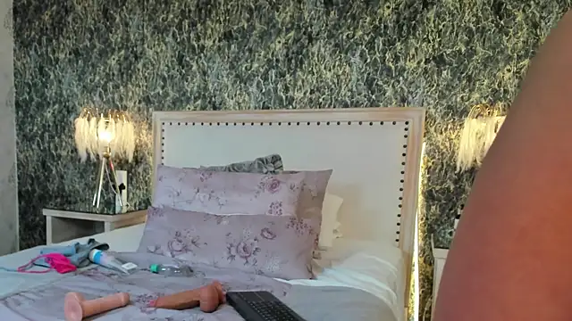 JazmiiMilf webcam