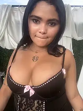 HoneyBunXXX webcam