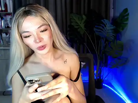 _Briee143xxx webcam