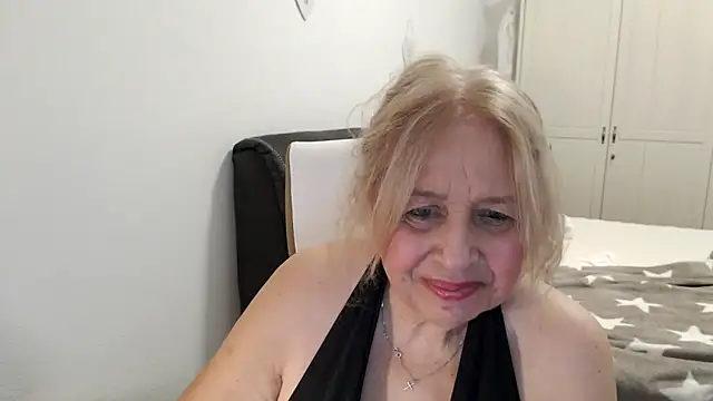 SusiLifeXXX webcam