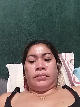 SweetChubbyMommy_02 live cam on StripChat