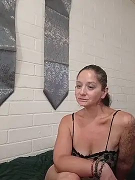 Watch AnyaBest live on EroticFlix - High definition streams