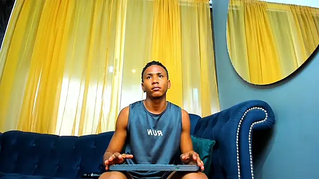 Ethan_Fox11 live cam on StripChat