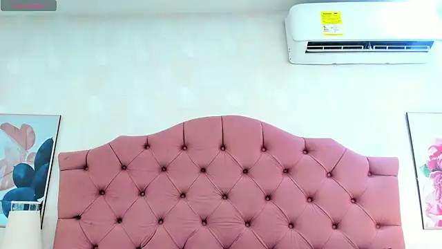 ThyaraJhons webcam