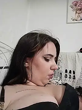 AdelinaJude webcam