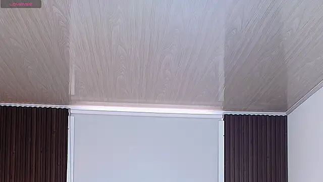 MeganCrow webcam