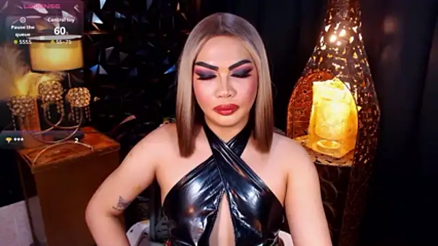 GODDESSHUGECOCKANDREA webcam