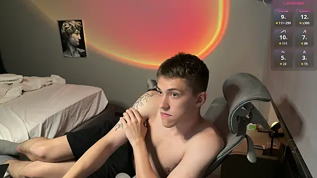 cronck52 live cam on StripChat