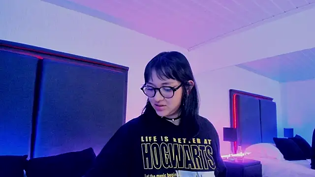 LilithBluum webcam