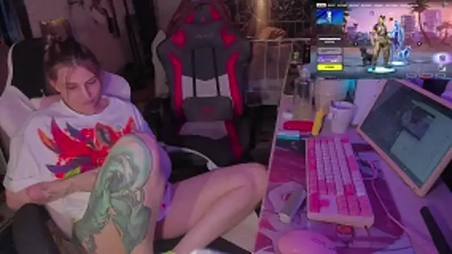 FuckinHotCouple1 webcam