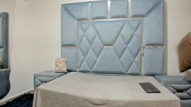 Lucy_asm webcam
