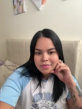 Watch AliceStarshine live on EroticFlix - High definition streams