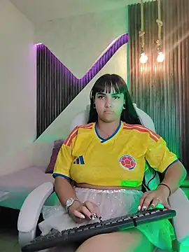 Watch Bella_Raven live on EroticFlix - High definition streams