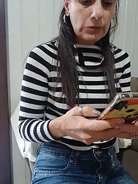 lupita_sol's live room