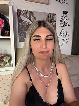 EvelynFrances webcam