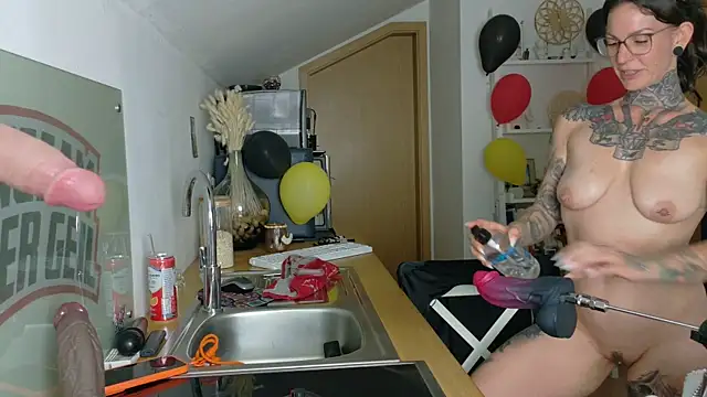 BrownieyQueen webcam