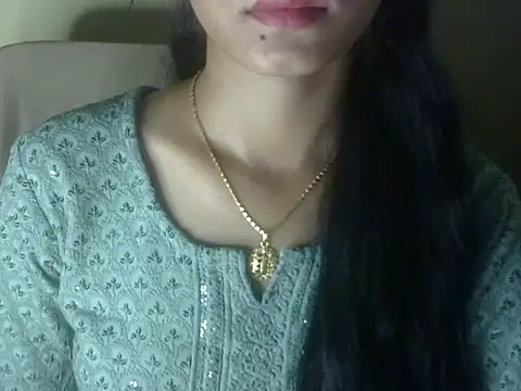 Shezi_N live cam on StripChat