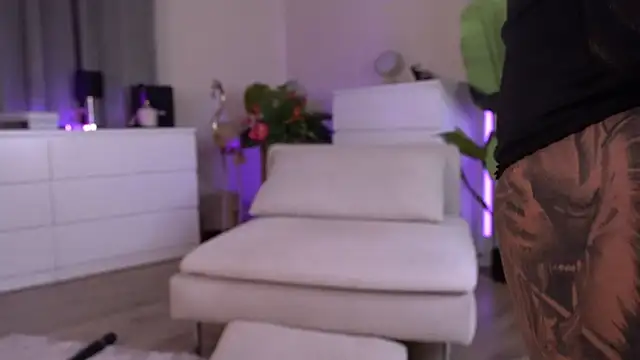 Tinydoll_XO webcam