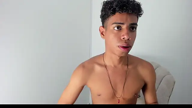 alexx_cum18 webcam