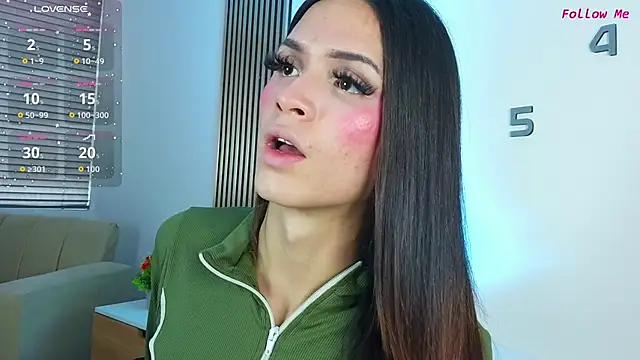 Juliette_Doll_ live sex cam
