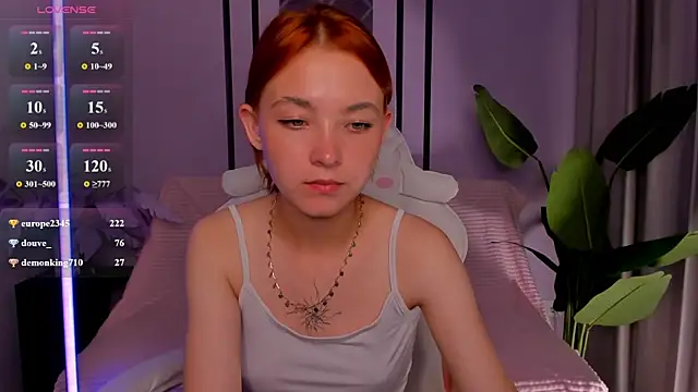 Watch New_Web_Girl live on EroticFlix - High definition streams