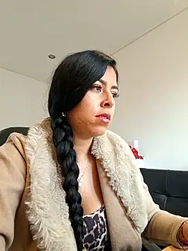 Watch Luianna live on EroticFlix - High definition streams