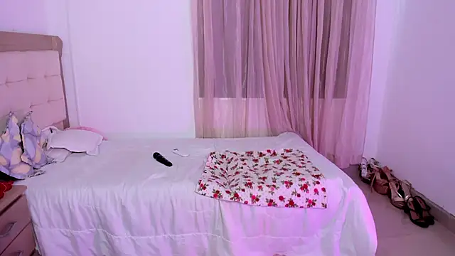 vale_kross webcam