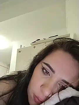 AdelinaJude webcam