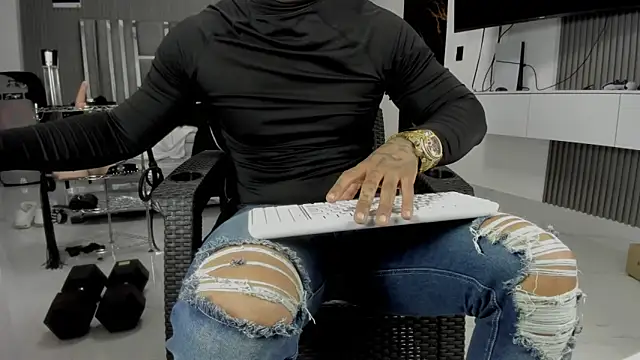master_leather webcam