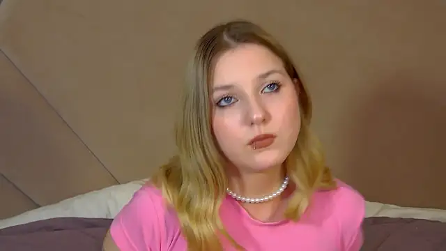 TinnaBurton webcam