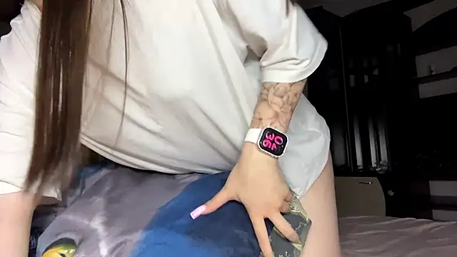 KarlyBiringer webcam
