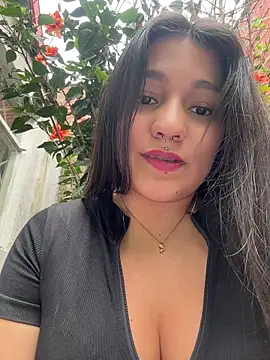 emily_gomezz (F young) - Ride dildo outdoors