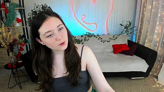 AlluringLookk webcam