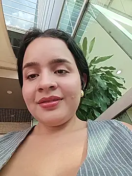Julieth_hot-69 webcam
