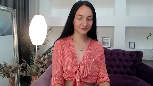 Yr_Shy_Bae webcam