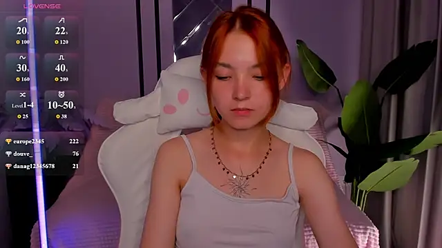 Watch New_Web_Girl live on EroticFlix - High definition streams